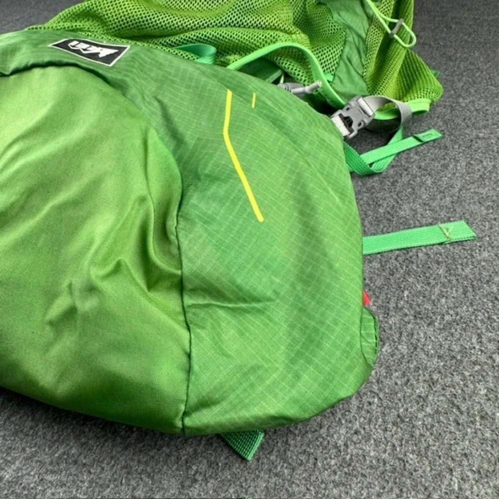 REI Flash 45 Men's Medium Hiking Backpack Green Lightweight Internal Frame Pack